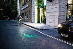 Beryl / Blaze Laserlight projects a green bike symbol onto the road 